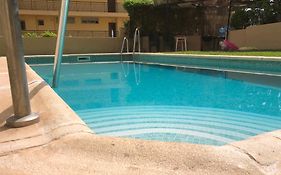 Amplio y tranquilo, dos terrazas con vistas, piscina y parking